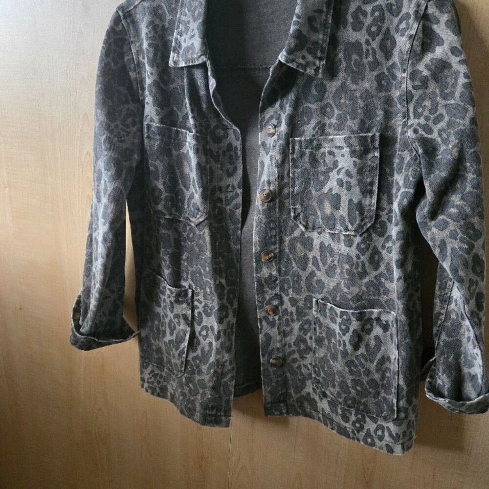 Jacket (leopard look)